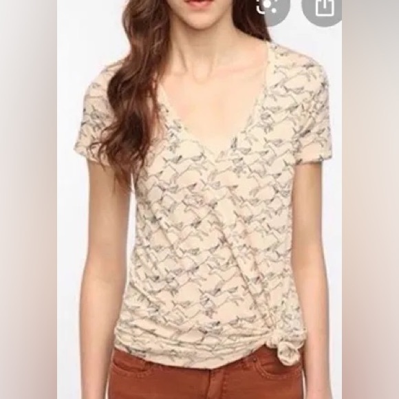 Urban Outfitters BDG Unicorn V-Neck Tee - Picture 1 of 5